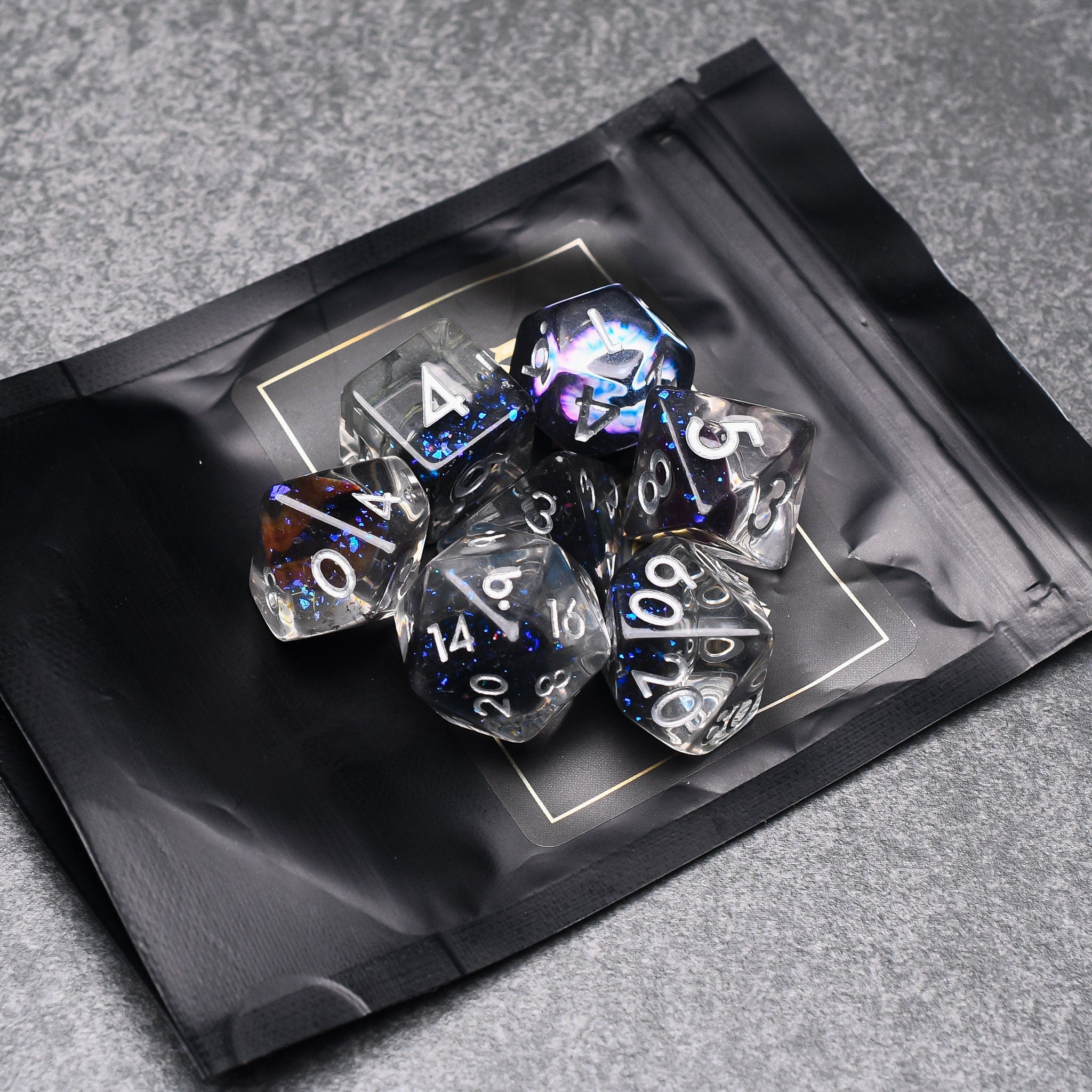 Mystery Dungeons & Dragons DND/TTRPG Dice set - Dicemaniac